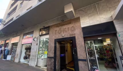 Apartamento para Alugar no Centro de Londrina com 3 dormitórios no Edifício Tokio