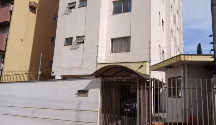Apartamento mobiliado para alugar no Edifício Luana com 1 dormitório e ótima localização.