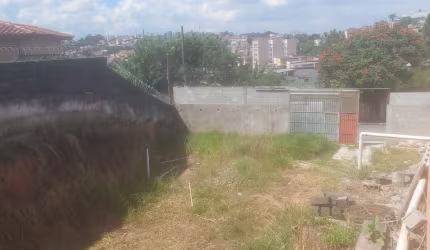 Terreno  de 538M² com casa construida de 4  comodos na regiao do Campo Limpo