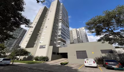 Apartamento com 3 quartos para alugar na Rua Doutor Gastão Festugatto, 124, Madureira, Caxias do Sul por R$ 5.500