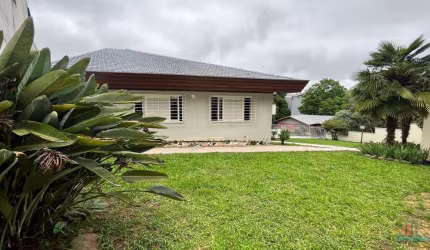 Casa com 3 quartos à venda na Rua Antônio Berti, 1865, São Leopoldo, Caxias do Sul por R$ 1.980.000