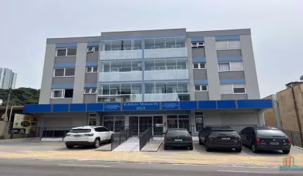 Sala comercial para alugar na Rua Luiz Michielon, 853, Cruzeiro, Caxias do Sul por R$ 2.500