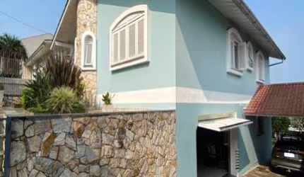 Casa com 3 quartos à venda na Rua Padre Aquilino Franceschet, 874, Colina Sorriso, Caxias do Sul por R$ 1.100.000