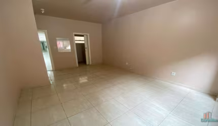 Sala comercial para alugar na Avenida Júlio de Castilhos, 2020, Centro, Caxias do Sul por R$ 780