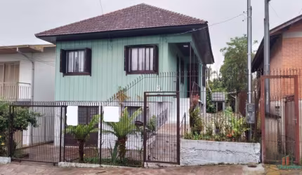Casa com 3 quartos à venda na Silvestre Yoti, 373, Bela Vista, Caxias do Sul por R$ 530.000