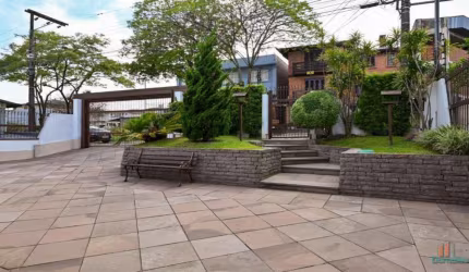 Casa com 3 quartos à venda na Rua Julio Conte, 253, Floresta, Caxias do Sul por R$ 890.000