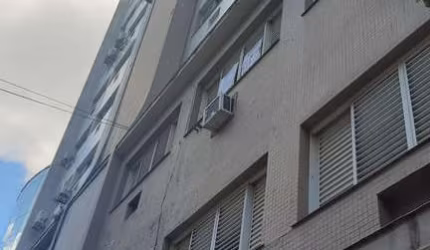 Sala comercial à venda na Rua Garibaldi, 476, Centro, Caxias do Sul por R$ 240.000