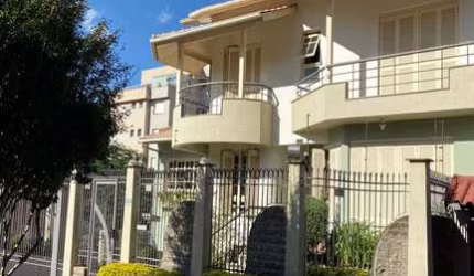 Casa com 4 quartos à venda na Rua João Alcino Sturmer, 554, Colina Sorriso, Caxias do Sul por R$ 1.800.000