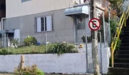 Casa com 3 quartos à venda na Santo Torelli, 86, São Leopoldo, Caxias do Sul por R$ 280.000