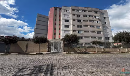 Apartamento com 2 quartos para alugar na Rua Eleutério Roncada, 256, Medianeira, Caxias do Sul por R$ 1.800