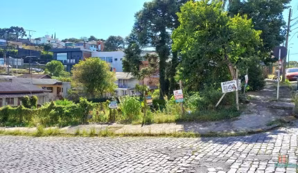 Terreno à venda na Rua Machado de Assis, 05, Medianeira, Caxias do Sul por R$ 550.000