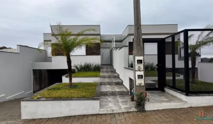 Casa com 3 quartos para alugar na Rua Luizina Bonatto Bertoni, 116, Salgado Filho, Caxias do Sul por R$ 3.000