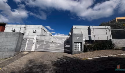 Casa em condomínio fechado com 2 quartos para alugar na Rua Ary Fortunato Garbin, 54, Esplanada, Caxias do Sul por R$ 1.900