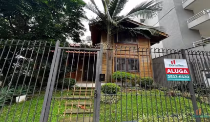 Casa com 3 quartos para alugar na Rua Visconde de Mauá, 443, São Pelegrino, Caxias do Sul por R$ 3.100
