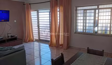 Casa com 3 quartos à venda na Rua Doutor Aristides Lemos, 67, Vila Teixeira, Campinas, 186 m2 por R$ 550.000