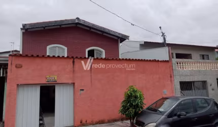 Casa com 3 quartos à venda na Rua Montevidéo, 675, Parque São Quirino, Campinas, 180 m2 por R$ 700.000