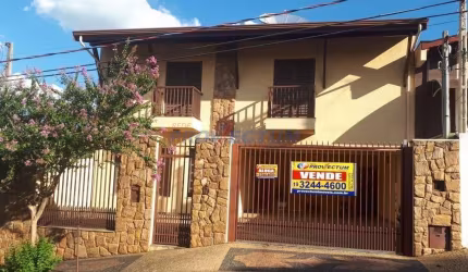 Casa com 3 quartos à venda na Rua Itatiba, 137, Vila Jair, Valinhos, 310 m2 por R$ 1.085.000