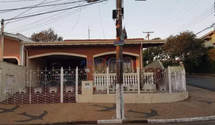 Casa com 4 quartos à venda na Rua Francisco Bianchini, 497, Vila Georgina, Campinas, 163 m2 por R$ 670.000