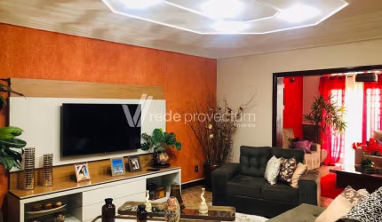 Casa com 4 quartos à venda na Sybele de Camargo Andrade, 120, Jardim García, Campinas, 350 m2 por R$ 790.000
