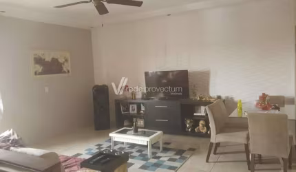 Casa com 3 quartos à venda na Avenida Olívio Franceschini, 47, Jardim Carmen Cristina, Hortolândia, 300 m2 por R$ 542.000