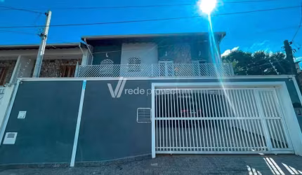Casa com 2 quartos à venda na Rua Rogério Carnielli, 61, Jardim Carlos Lourenço, Campinas, 230 m2 por R$ 730.000