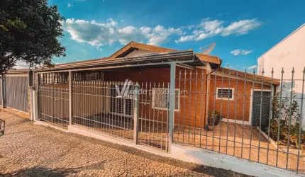 Casa com 3 quartos para alugar na Rua Presidente Alves, 747, Jardim Flamboyant, Campinas, 161 m2 por R$ 2.800