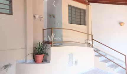 Casa com 3 quartos à venda na Rua José Perin Netto, 54, Jardim das Bandeiras, Campinas, 220 m2 por R$ 350.000