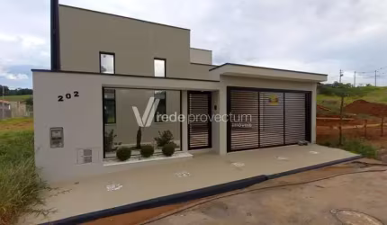 Casa com 2 quartos à venda na Rua Vereador Antonio Beloto, 202, Centro, Santo Antônio do Jardim, 140 m2 por R$ 800.000