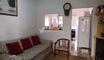 Casa com 2 quartos à venda na Rua Mineiros do Tietê, 76, Vila Pompéia, Campinas, 85 m2 por R$ 450.000