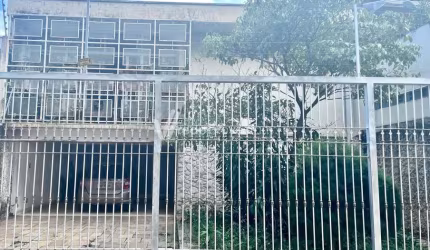 Casa com 3 quartos à venda na Avenida Doutor Ângelo Simões, 890, Jardim Leonor, Campinas, 253 m2 por R$ 920.000