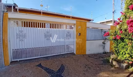 Casa com 3 quartos à venda na Rua Valparaíso, 200, Parque da Figueira, Campinas, 300 m2 por R$ 800.000