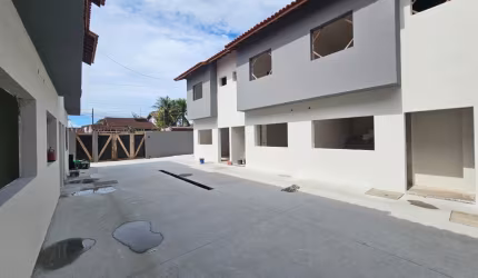 Sobrado novo cidade jardim Caraguatatuba-Sp