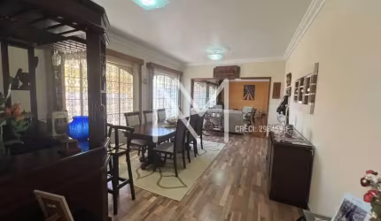Casa para venda 3 Quartos 2 Suíte - 300m² - Bosque dos Eucaliptos