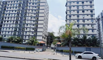 Apartamento em localização privilegiada na Vila da Penha, varanda, 2 quartos, vaga, elevador, quadra, salão de festas, churrasqueira.