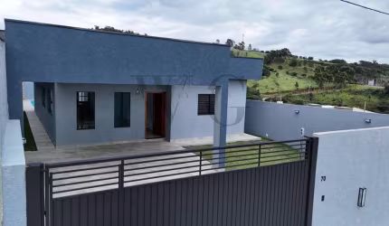 Casa para Venda em Atibaia, Loteamento Parque Serras de Atibaia I, 3 dormitórios, 1 suíte, 3 banheiros, 2 vagas