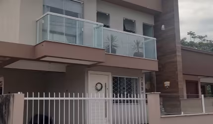 Casa à Venda no Sertão do Maruim  -  São José/SC  Loteamento Nova São José II