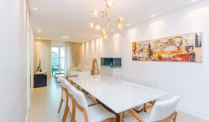 Apartamento alto padrão à venda | 3 quartos, sacada com churrasqueira | ÁGUA VERDE
