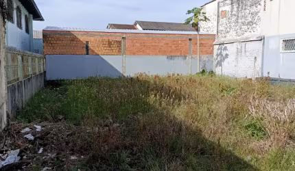 Vendo terreno no Centro de Joinville. Direto com proprietário.