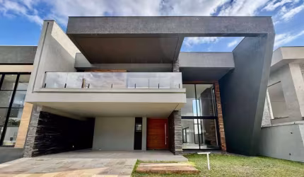 Casa em Condomínio com 4 dorm. no City Park em Cachoeirinha