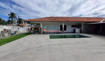 Ótima casa com piscina bairro Gravatá