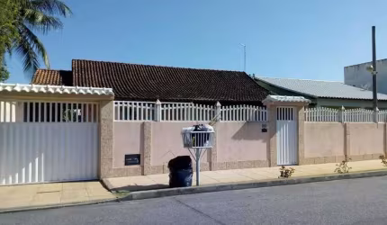Casa para Venda em Saquarema, Boqueirão, 4 dormitórios, 2 suítes, 4 banheiros, 3 vagas