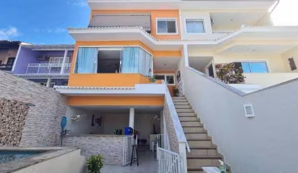 Casa à venda em Rio de Janeiro, Freguesia de Jacarepaguá, com 4 quartos, com 210 m²