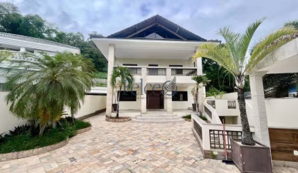 Casa à venda em Rio de Janeiro, Anil, com 5 suítes, com 680 m², Condomínio Pedras Douradas
