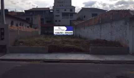 Apartamento à venda na Rua Mmdc, 44, Vila Barão, Sorocaba, 300 m2 por R$ 180.000