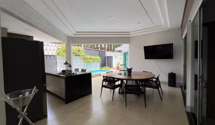 Sobrado Jardins Mônaco com 340 m² e 5 quartos com 4 suítes. Aparecida de Goiânia