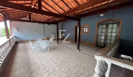 Casa duplex 4 Quatos c/suíte + Área Gourmet