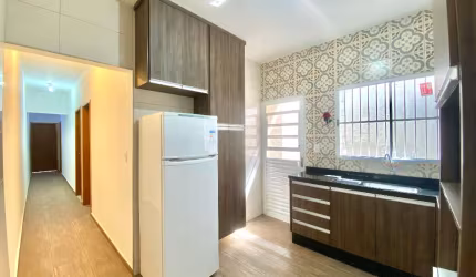OPORTUNIDADE - Casa térrea com 3 dormitórios (1 suíte)