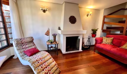 R$ 795.000 - IMPECÁVEL - MARAVILHOSA CASA - 165M2 - 3 DORM - SÓTÃO - PÁTIO - 2 VAGAS