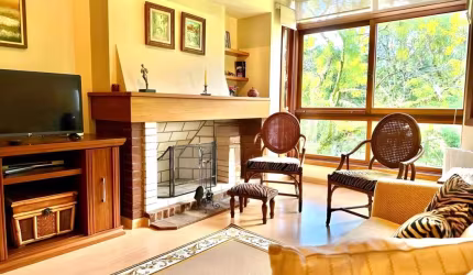 R$ 760.000 - LINDO APARTAMENTO NO CENTRO DE GRAMADO - 53M3 - MOBILIADO - 1 DORM - 1 VAGA