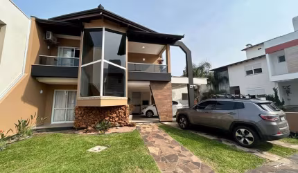 R$ 900.000 - MARAVILHOSA CASA EM CONDOMÍNIO FECHADO - 175M2 - 3 DORM - 2 VAGAS - INFRA